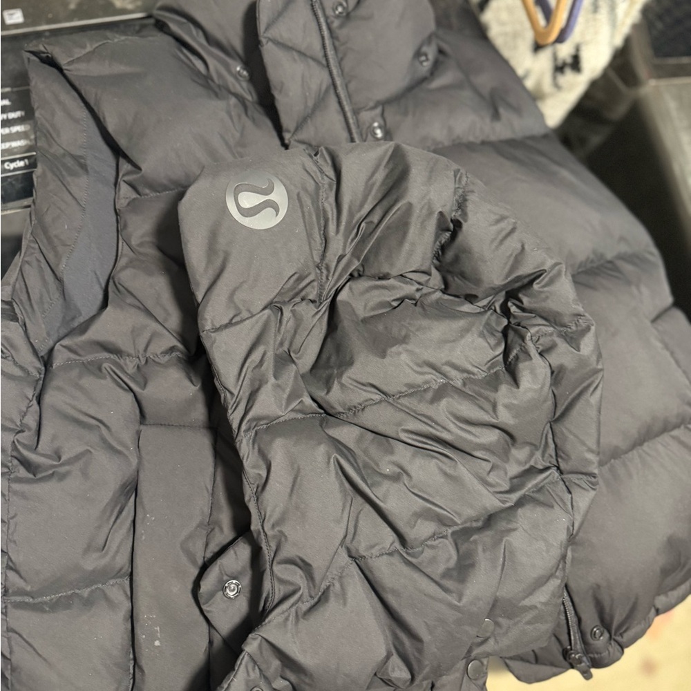 lululemon athletica women’s Black Puffer vest